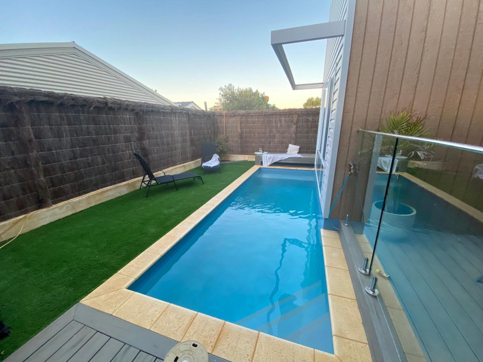Sols Place Boutique Pool Villas คาร์ลแบร์รี ห้อง รูปภาพ